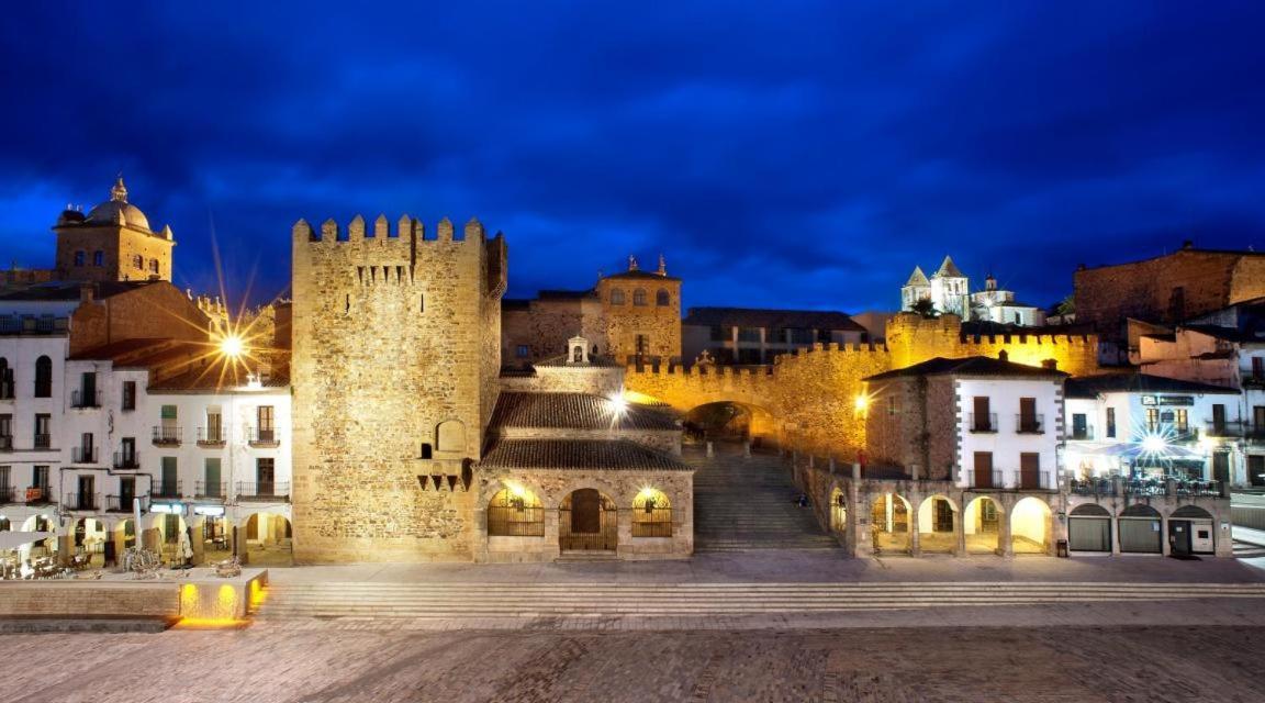 Apto La Almena 2 Junto A Plaza Mayor,2 Habitaciones,Parking Gratuito Caces 외부 사진